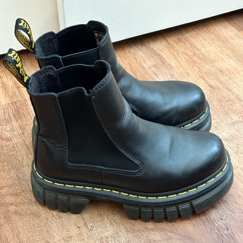 Doc Martens AUDRICK NAPPA LEATHER PLATFORM CHELSEA BOOTS